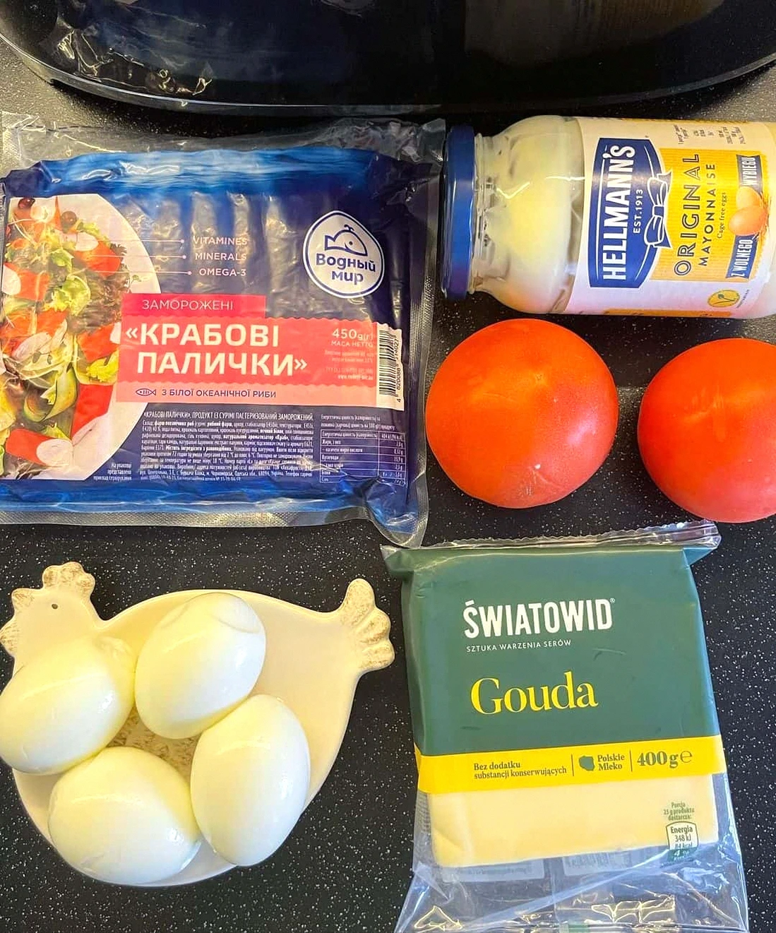 Салат з крабовими паличками слоями. Ви тільки подивіться на цю подачу, красивіше ніж Мімоза