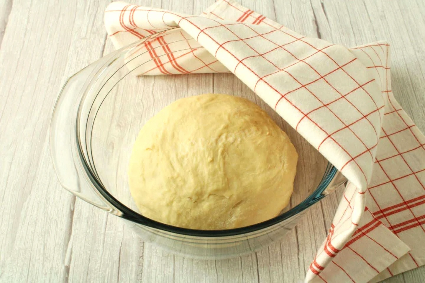 Пишні, смачні, ароматні з доступних продуктів! Дріжджові пиріжки із зеленою цибулею та яйцем у духовці