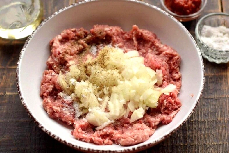 Нова страва із Закарпаття! Вперше бачу цей рецепт! З доступних продуктів на сковороді
