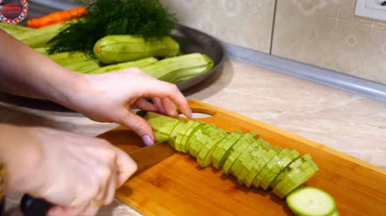 Готує Маруся! Всі просять її рецепт! Кабачки з грибами на зиму