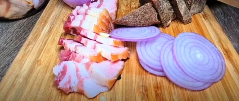 Сало в розсолі зі смаком шашлику! «П’ятихвилинка» ідеальна закуска на всі випадки життя
