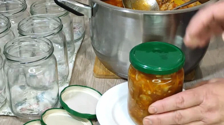Кабачкова ікра в минулому! Кабачки з грибами у соусі сацебелі. Ну чому це так смачно?
