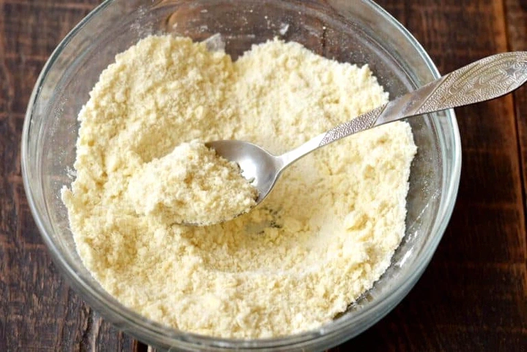 З простих продуктів, які завжди є під рукою. Домашнє печиво на кефірі за 10 хвилин