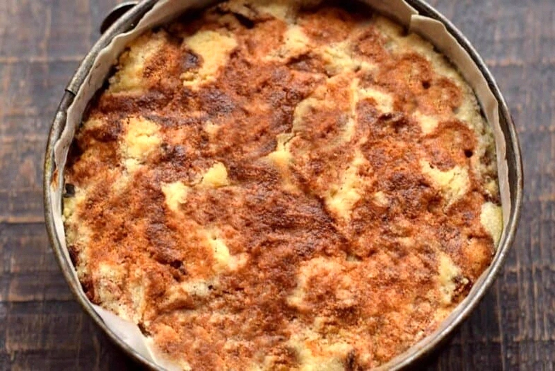 Все змішали і в духовку! Болгарський насипний пиріг “Три склянки”. Простіше і швидше не буває!
