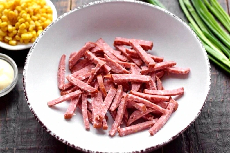 Готую кілограмами! Салат з найпростіших і найбюджетніших продуктів, які завжди є вдома