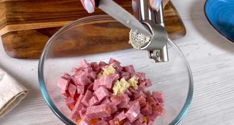 Салат без варки. Всього за 5 хвилин та з 3х простих продуктів! Салат “Східний”, дуже смачний!