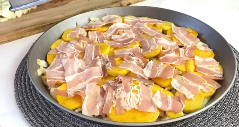 Ось як потрібно готувати картоплю! Така смачна, що можна їсти і без м’яса, і без салату