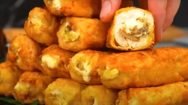 М’ясні рулетики без духовки — смачніші, ніж у ресторані: простий рецепт, який підкорює з першого шматочка