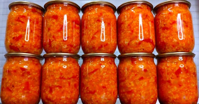 Салат із рисом та овочами на зиму: одна баночка — і всі ситі, зберігається просто в квартирі