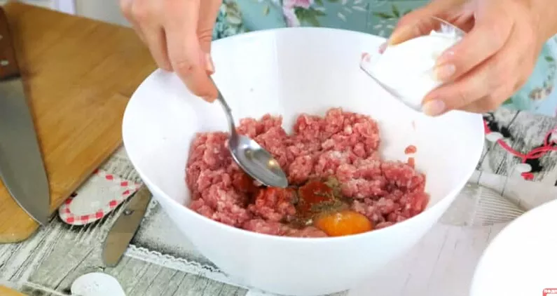 Як у бабусі! Секрет соковитих котлет у духовці, який мало хто знає! Готую так вже 10 років