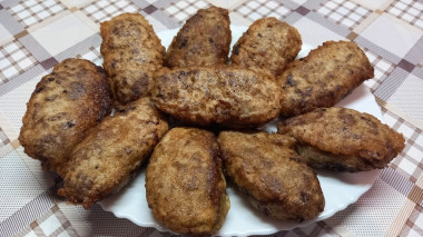 Смажені котлети у клярі для сімейної вечері, рецепт який завжди вдається